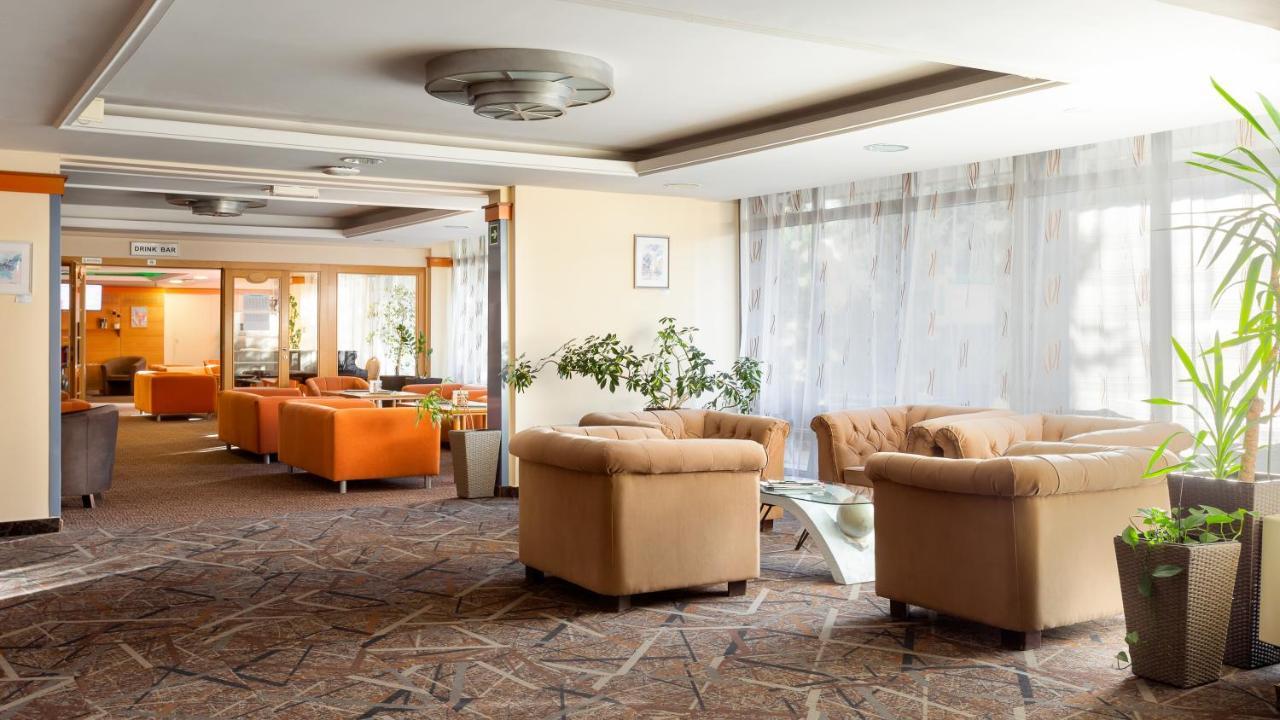Hotel Eger & Park Экстерьер фото